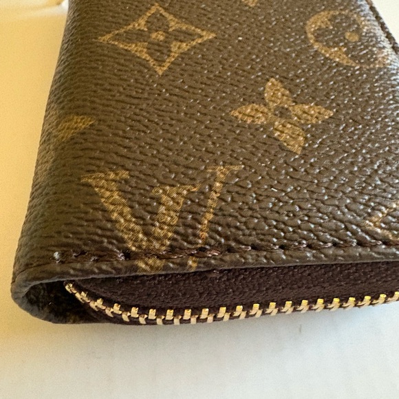 Fashion Monogram Canvas Credit Card holder wallet in Brown. - Picture 2 of 3